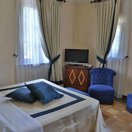 La Collegiata Hotell