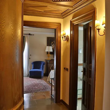 Hotell La Collegiata 4*