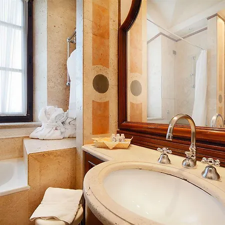 La Collegiata - Adults Only 4* سان جيمينيانو