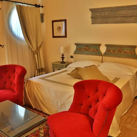 فندق La Collegiata - Adults Only سان جيمينيانو