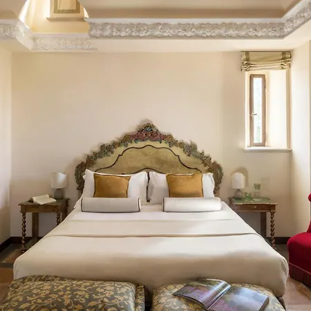 فندق La Collegiata - Adults Only سان جيمينيانو