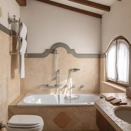 La Collegiata - Adults Only فندق 4*