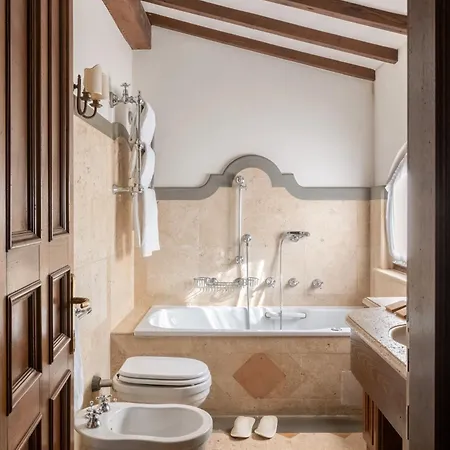 La Collegiata - Adults Only فندق سان جيمينيانو